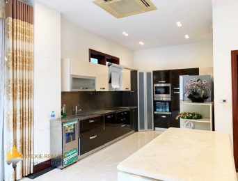 Huge 4BRs isolated villa for rent in Vinhomes Riverside Bang Lang (4)