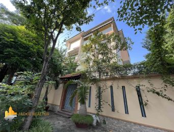 Huge 4BRs villa in Vuon Dao for rent - The most classy area in Tay Ho (2)