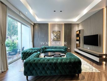 Impressive 4BRs villa for rent in Vinhomes Riverside (3)
