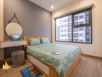 Impressive balcony apartment for rent in S202 Vinhomes Ocean Park (5)