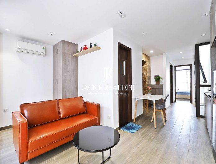 Incredible 1-bedroom apartment in Au Co Str, Tay Ho Distr for rent (1)