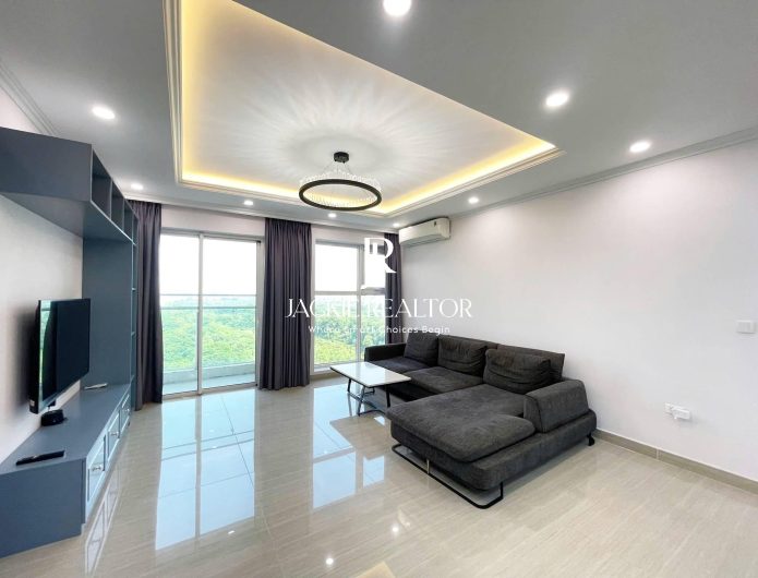 Incredibly beautiful 154 SQM - 3BRs apartment at The Link Ciputra for rent (1)
