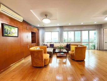 Inexpensive 153-SQM 2-bedroom apartment in E1 Ciputra for rent (2)