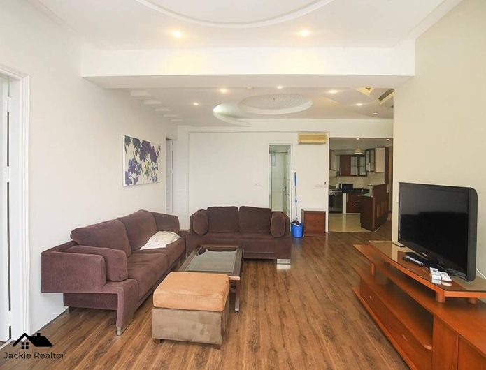 Lake view apartment for rent in Ciputra (1)