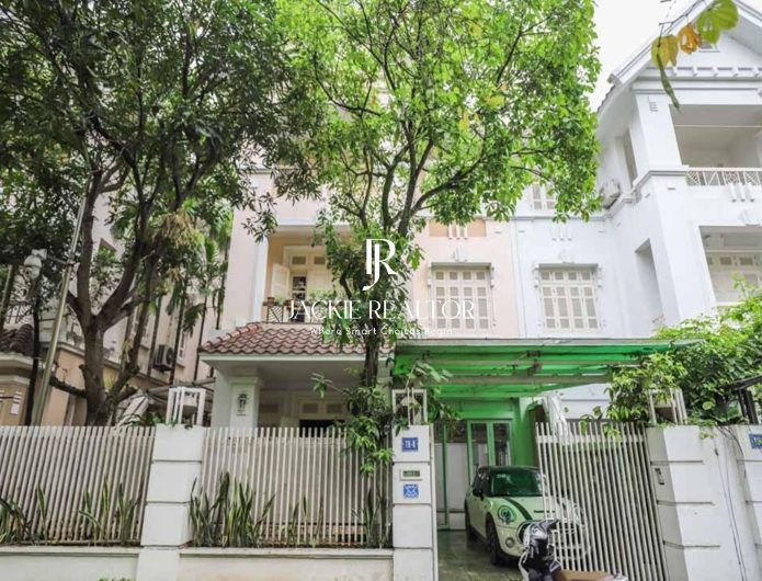 Large 4-bedroom house at Ciputra for rent (1)