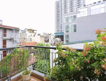 Large balcony serviced apartment in Tay Ho street for rent (2)