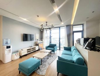 Lavish 3BRs apartment for rent in Vinhomes Metropolis (3)