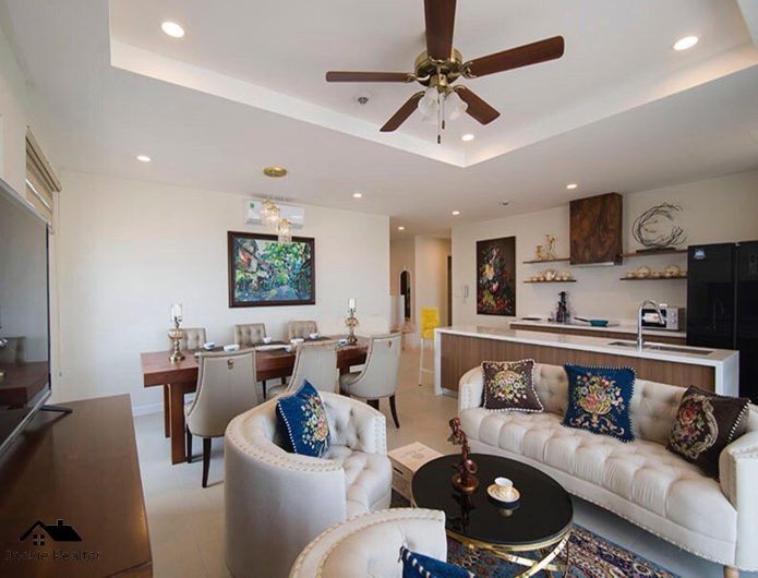 Lavish apartment for rent in Novo Tower, Kosmo Tay Ho project, Xuan La Ward, Hanoi (1)