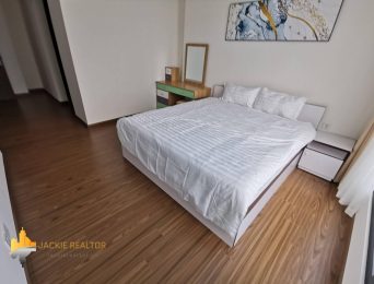 Looking to rent a big 4-bedroom apartment at Vinhomes West Point (4)