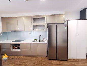 Looking to rent a big 4-bedroom apartment at Vinhomes West Point (5)