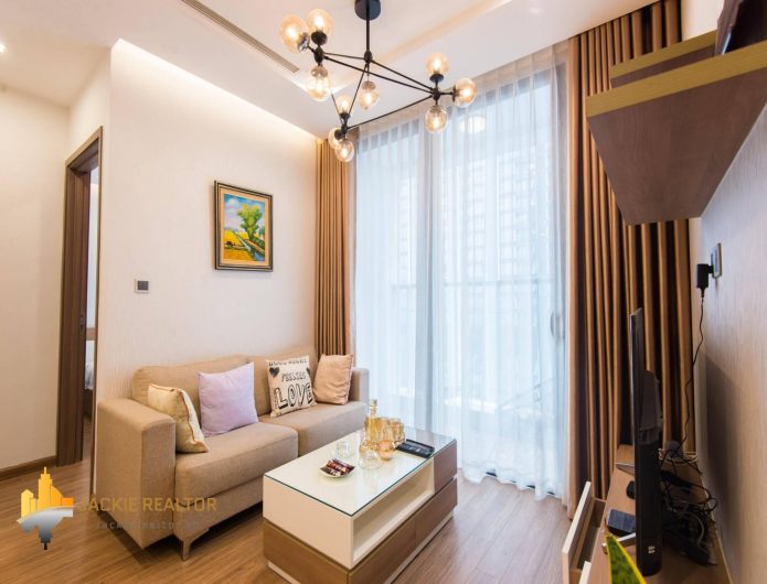 Lovely 1-bedroom apartment in M1 Vinhomes Metropolis for rent (1)