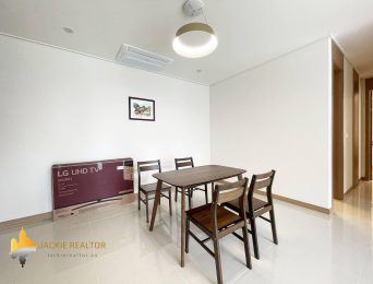 Lovely 2-bedroom apartment in 903B Starlake for lease (5)