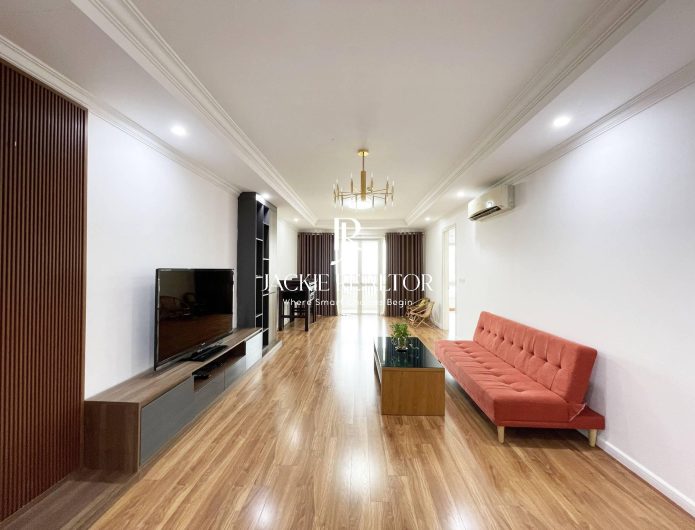 Lovely 3-bedroom 145-SQM apartment for rent at P1 Ciputra (1)