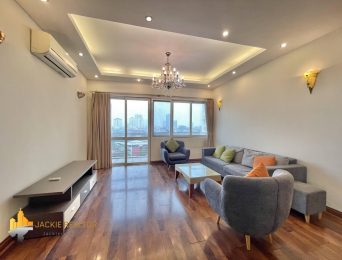Lovely 3-bedroom apartment for rent in E4 Ciputra Tay Ho (2)