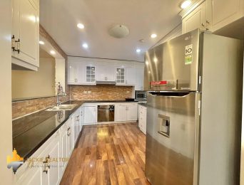 Lovely 3-bedroom apartment for rent in E4 Ciputra Tay Ho (4)