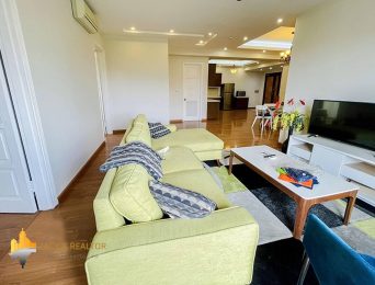 Lovely apartment for rent in E5 Ciputra, near UNIS Hanoi (3)