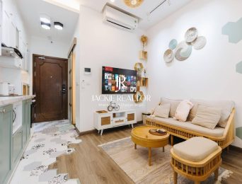 Lovely colorful studio for rent at El Dorado, E1 building (3)