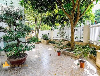 Lovely garden house for rent in T1 Ciputra (4)