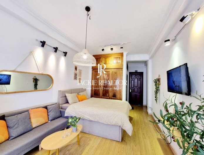 Lovely studio in Truc Bach for rent only 550USD per month (1)