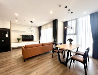 Luxurious 2-bedroom apartment at Imperia Smart City for rent (2)