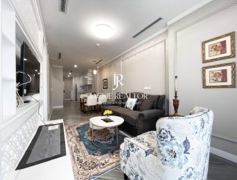 Luxurious 2BHK apartment with lake view for rent on Xuan Dieu street (3)