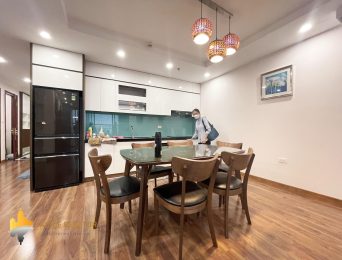 Luxurious 3BRs apartment in 59 Xuan Dieu for rent (2)