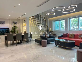 Luxurious 4BHK penthouse for rent at E4 Ciputra (3)