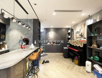 Luxurious 4BR duplex apartment Sunshine City for rent (5)