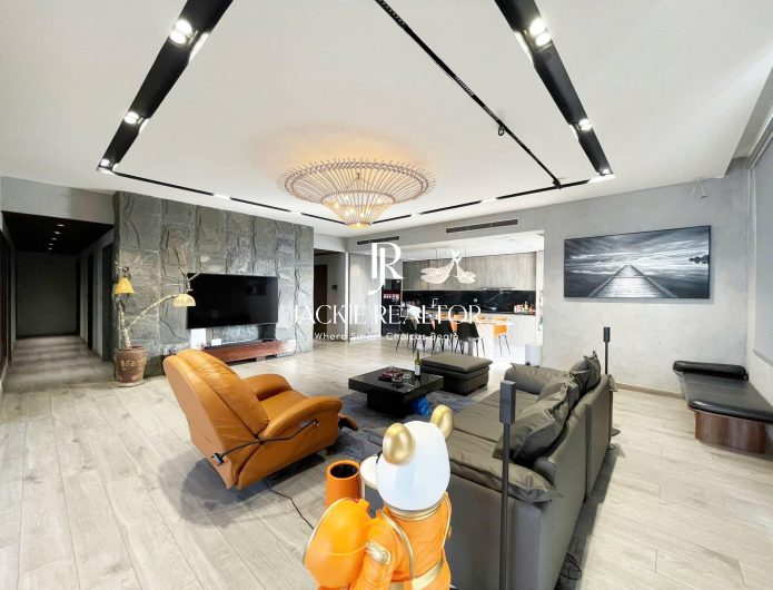 Luxurious 5-bedroom penthouse at Diplomatic Corps for rent (3)