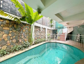 Luxurious 5-bedroom villa for rent on To Ngoc Van street, Tay Ho area (3)