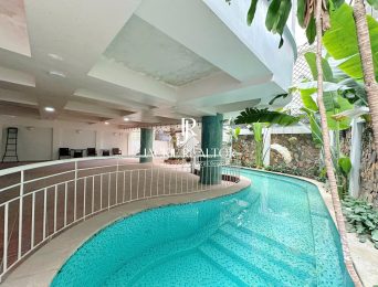 Luxurious 5-bedroom villa for rent on To Ngoc Van street, Tay Ho area (4)
