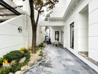 Luxurious Ciputra house for rent close to UNIS Hanoi (3)