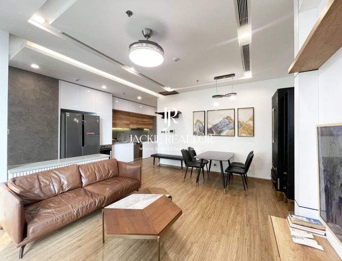 Luxurious apartment with 2 bedrooms in Vinhomes Metropolis for rent (1)