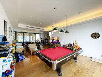 Luxurious penthouse at Indochina Plaza Hanoi (IPH) with a pool for rent (5)