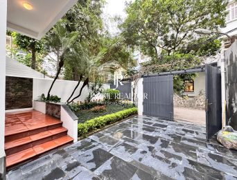 Luxury villa with garden for rent in To Ngoc Tay Street, Tay Ho Ward, Hanoi (2)