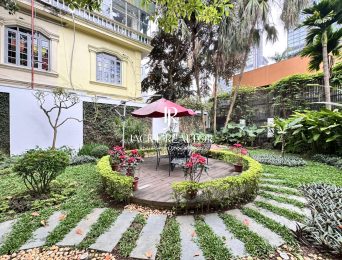 Luxury villa with garden for rent in To Ngoc Tay Street, Tay Ho Ward, Hanoi (4)