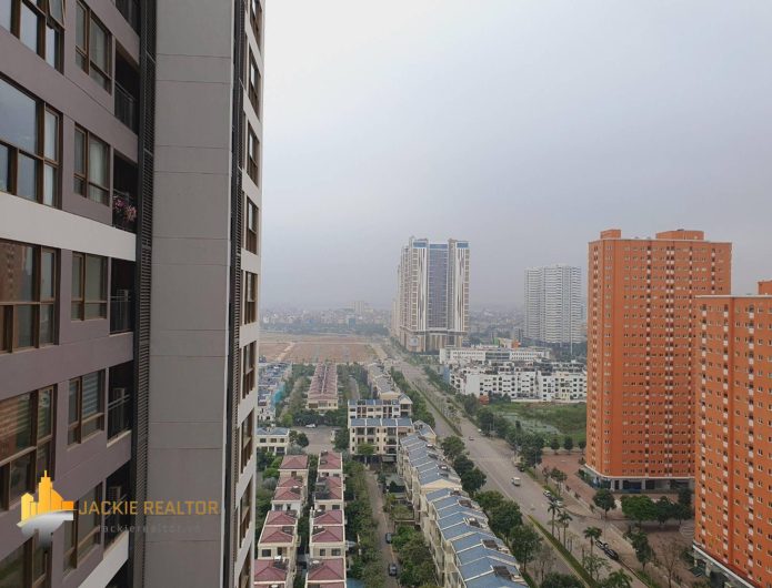 Marvellous high-level floor Starlake Daewoo apartment for rent (1)