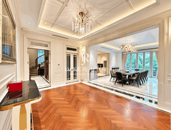 Massive 525-SQM detached villa in Vinhomes Riverside for rent (4)