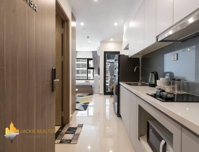Minimalism-style apartment for rent in Vinhomes Ocean Park (1)