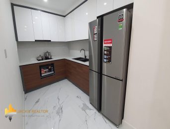 Minimalist-style apartment for rent in Sunshine Center (4)