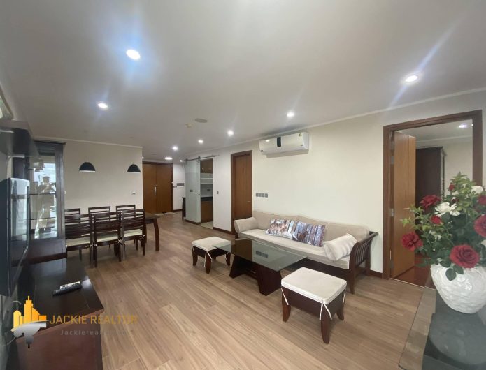 Minimalist wooden furniture apartment for rent in L1 Ciputra (1)