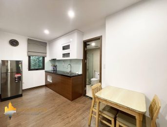 Modern 1 bedroom for rent in Xuan Dieu, Tay Ho, Hanoi (2)