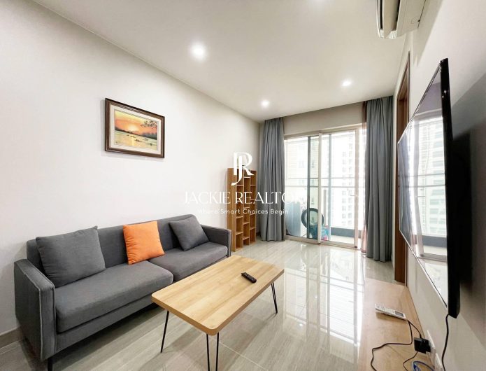 Modern 2-bedroom apartment for rent at L5 Ciputra (1)