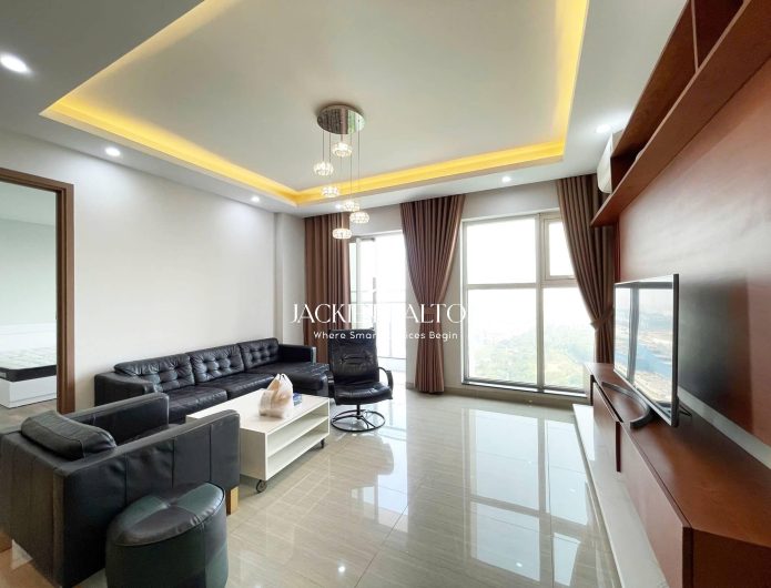 Modern 3-bedroom 154-SQM apartment at L4 Ciputra for rent (1)