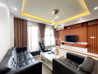 Modern 3-bedroom 154-SQM apartment at L4 Ciputra for rent (2)