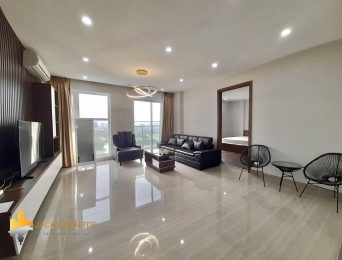 Modern 3-bedroom apartment in L4 Ciputra for rent (2)