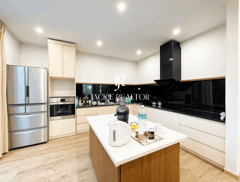 Modern 3-bedroom townhouse in Vinhomes Riverside Anh Dao for rent (5)