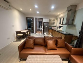 Modern European interior style apartment for rent at L3 Ciputra (3)