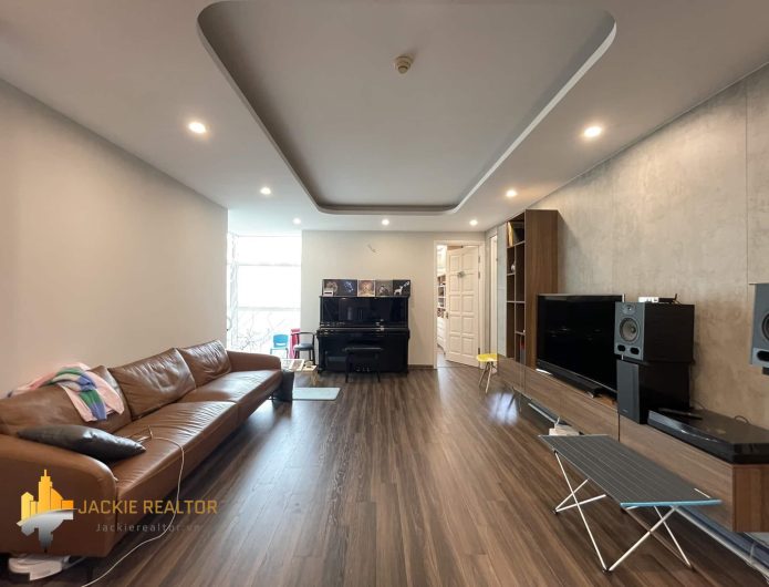 Modern renovated apartment for rent at E5 Ciputra (1)