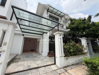 Modern unfurnished 4-bedroom house with a garage for rent in Ciputra (2)